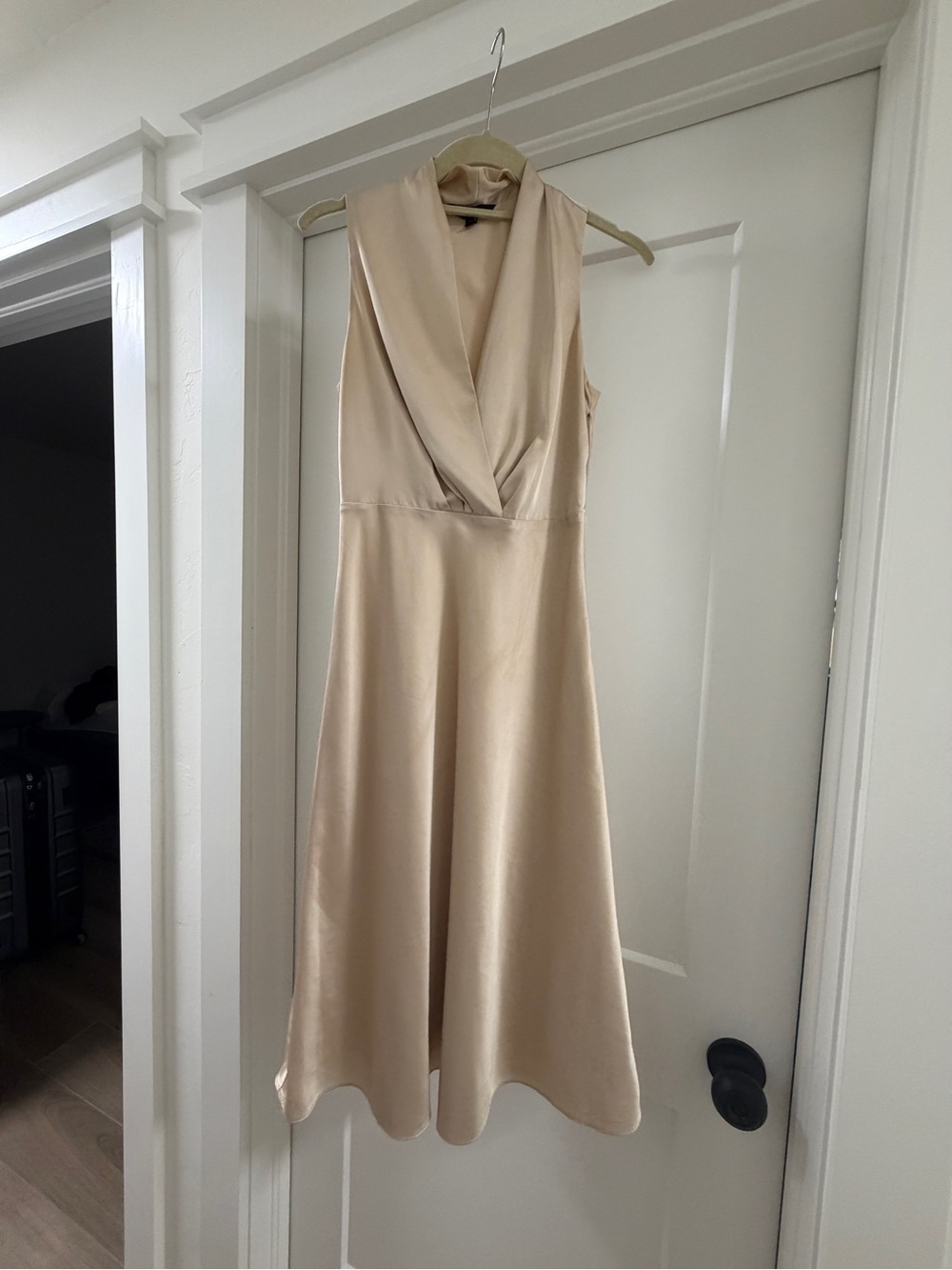 Banana Republic Satin Draped V-Neck Midi Dress in Champagne